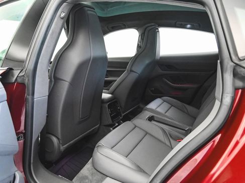 Used 2021 Porsche Taycan RWD image 33