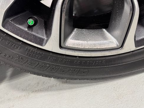 Used 2022 Jeep Grand Wagoneer Series III w/ Rear Seat Video Group 1 image 30