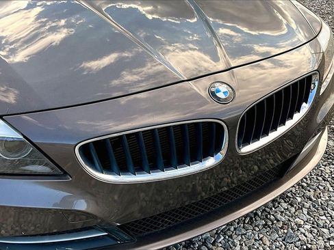 Used 2011 BMW Z4 sDrive30i w/ Premium Pkg image 19