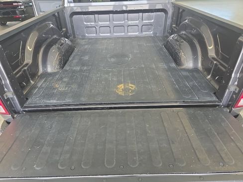 Used 2021 RAM 1500 Classic SLT w/ Trailer Tow Group AWD/4WD image 18