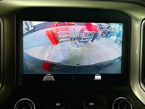 Used 2021 Chevrolet Silverado 1500 LT image 15