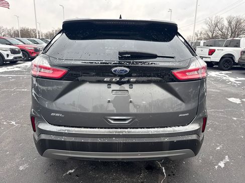 Used 2024 Ford Edge SEL w/ Convenience Package image 8