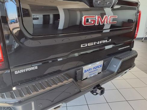 Used 2025 GMC Sierra 1500 Denali w/ Denali Reserve Package AWD/4WD image 28