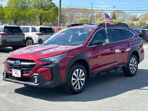 Certified 2025 Subaru Outback Premium AWD/4WD image 3