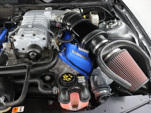 Used 2011 Ford Mustang Shelby GT500 RWD image 16