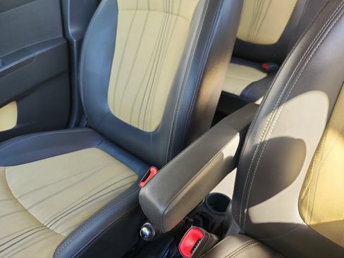 Used 2014 Chevrolet Spark LS FWD image 32