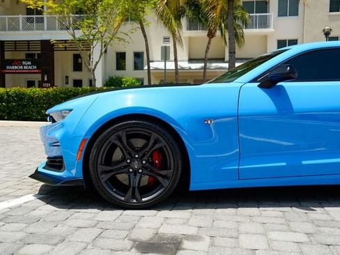 Used 2022 Chevrolet Camaro SS RWD image 13