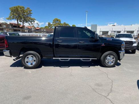 Used 2025 RAM 2500 Tradesman w/ Chrome Appearance Group AWD/4WD image 4