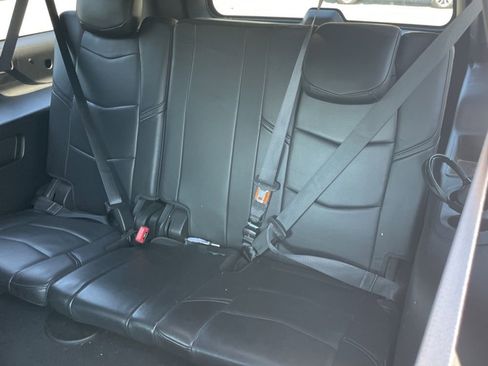 Used 2018 Cadillac Escalade ESV Platinum image 19