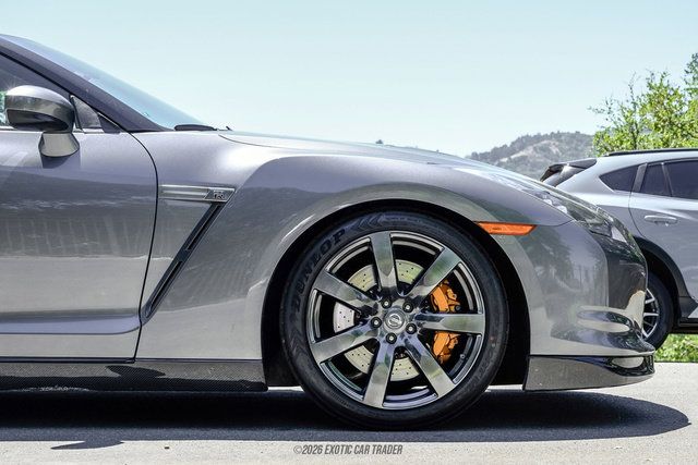 Used 2011 Nissan GT-R Premium AWD/4WD image 11