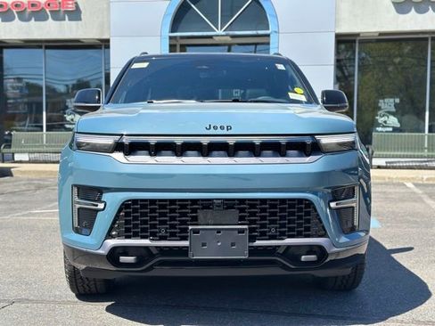 New 2026 Jeep Grand Wagoneer 4WD image 9