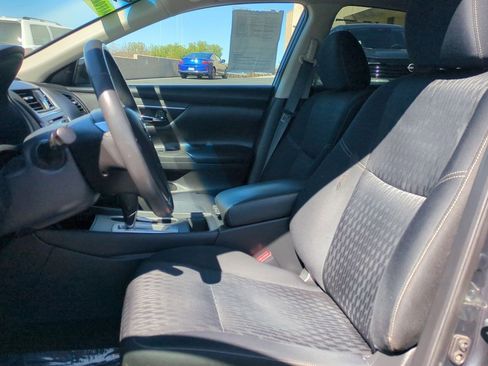 Used 2017 Nissan Altima 2.5 SV image 19