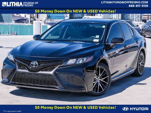 Used 2023 Toyota Camry SE w/ Cold Weather Package AWD/4WD image 1