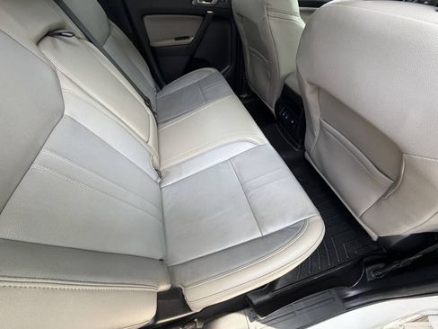 Used 2019 Ford Ranger Lariat RWD image 13