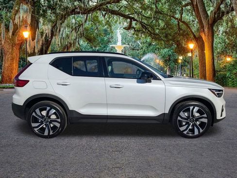 New 2026 Volvo XC40 B5 Ultra w/ Protection Package Premier image 3