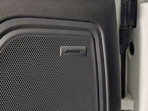 Certified 2023 Porsche Macan image 28