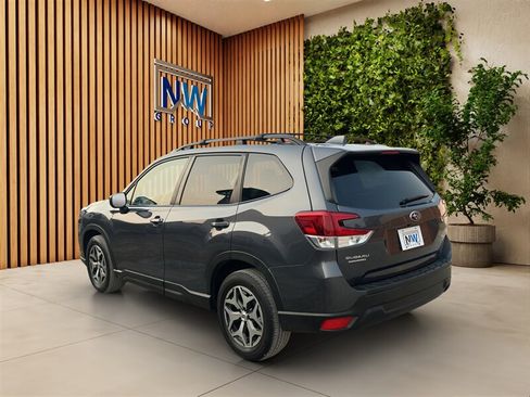 Used 2022 Subaru Forester Premium w/ Popular Package #1 AWD/4WD image 19