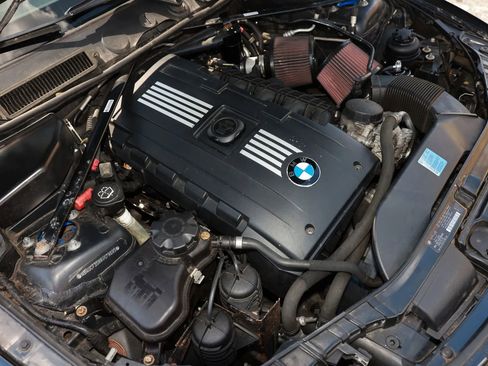 Used 2009 BMW 135i Coupe w/ Sport Pkg RWD image 44