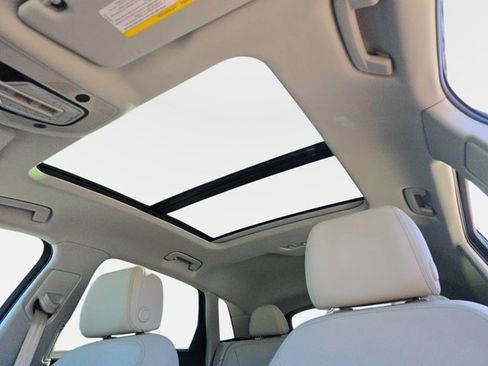 Certified 2024 Audi Q8 e-tron Premium image 34