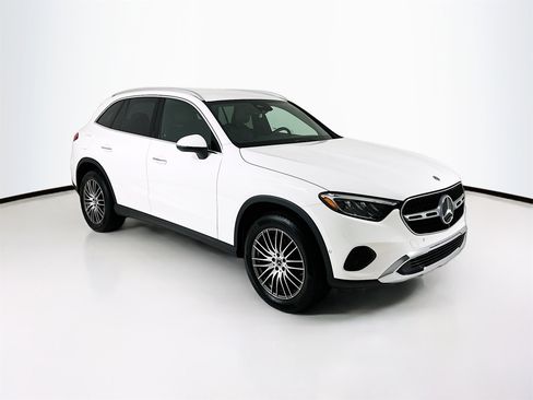 Certified 2025 Mercedes-Benz GLC 300 image 1