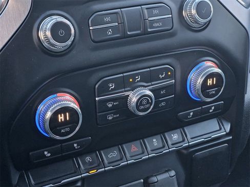 Used 2019 GMC Sierra 1500 SLE image 19