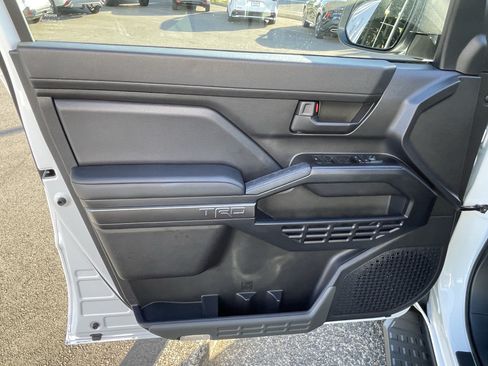 Certified 2025 Toyota 4Runner TRD Off-Road AWD/4WD image 14