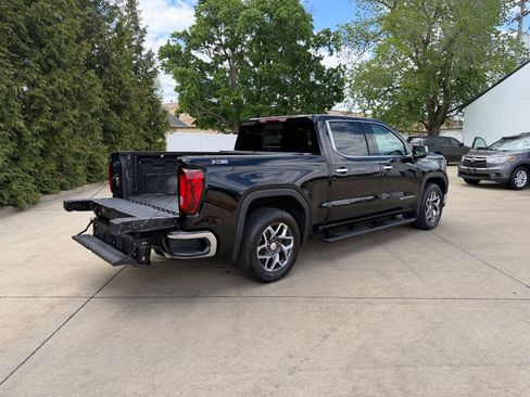 Used 2023 GMC Sierra 1500 SLT AWD/4WD image 33