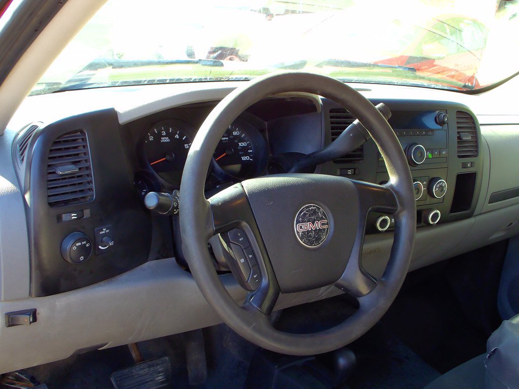 Used 2009 GMC Sierra 1500 W/T AWD/4WD image 10