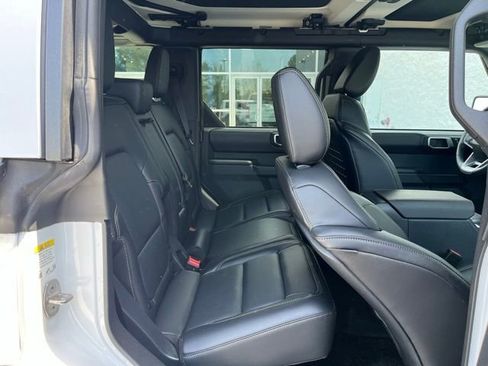 New 2025 Ford Bronco Badlands w/ Sasquatch Package AWD/4WD image 6