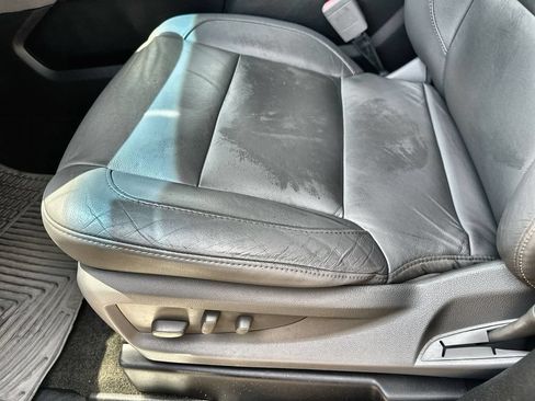 Used 2018 Chevrolet Suburban LT RWD image 25