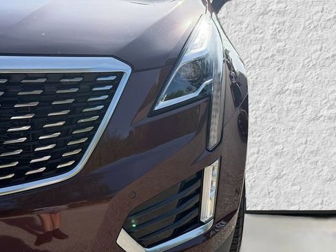 Used 2022 Cadillac XT5 Premium Luxury w/ Technology Package AWD/4WD image 9