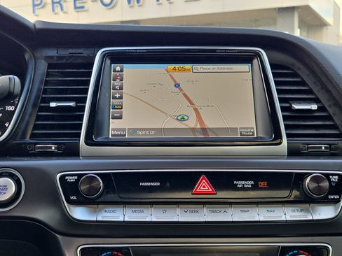 Used 2019 Hyundai Sonata Limited image 18