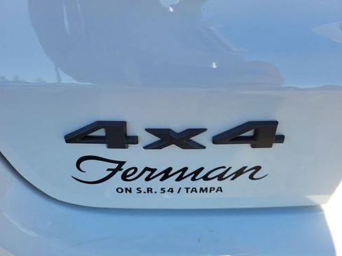 New 2026 Jeep Compass Latitude image 11