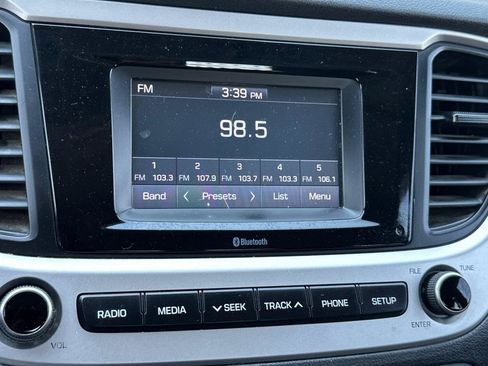 Used 2022 Hyundai Accent SE FWD image 17
