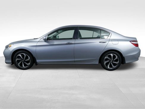 Used 2016 Honda Accord EX image 6