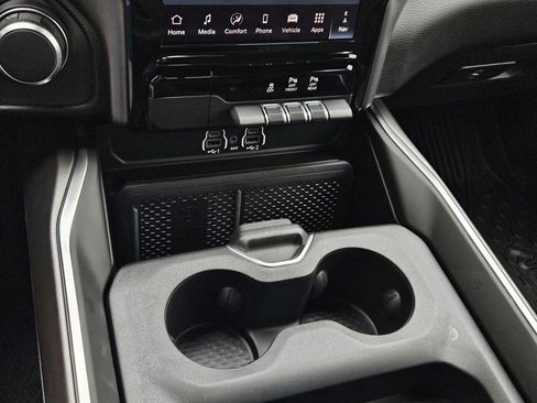 New 2026 RAM 1500 4x4 Crew Cab image 18
