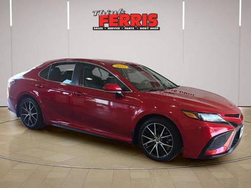 Used 2023 Toyota Camry SE w/ Cold Weather Package AWD/4WD image 3