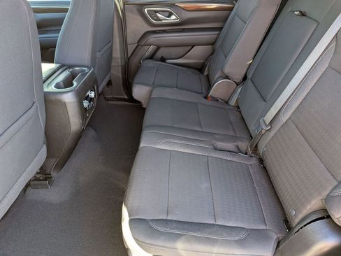 Used 2023 GMC Yukon SLE AWD/4WD image 32