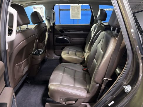 Used 2022 Kia Telluride SX w/ Towing Package FWD image 31