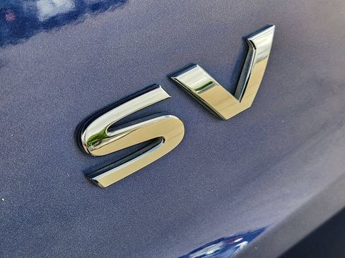 Used 2022 Nissan Rogue SV FWD image 12