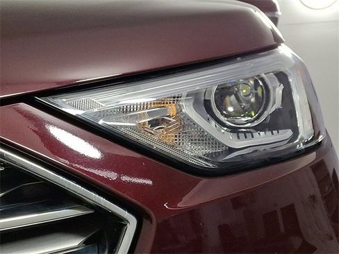 Used 2019 Ford Edge Titanium w/ Cold Weather Package image 12