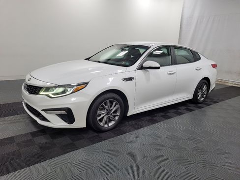 Used 2019 Kia Optima LX FWD image 2