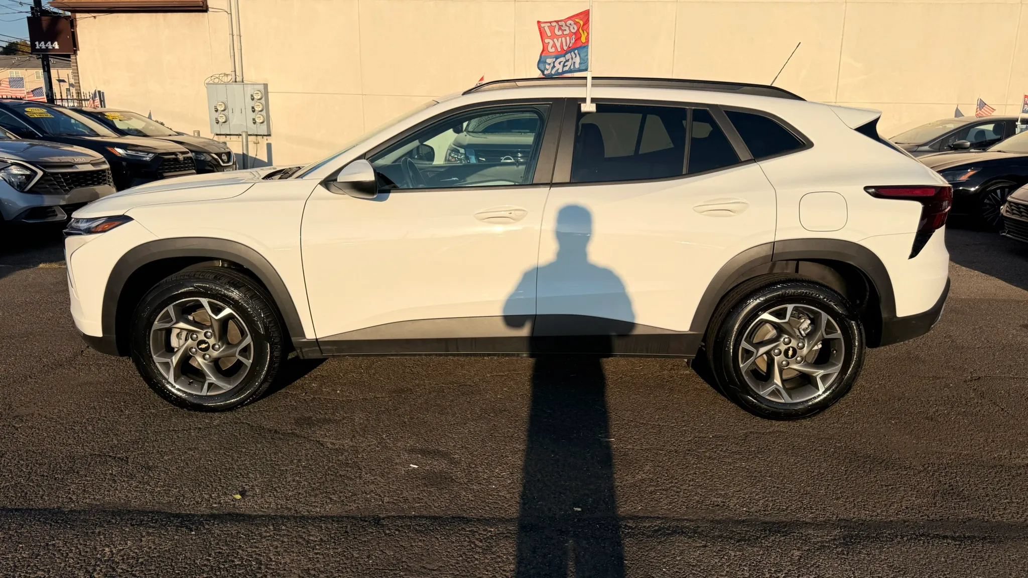 Used 2025 Chevrolet Trax LT w/ LT Convenience Package FWD image 11