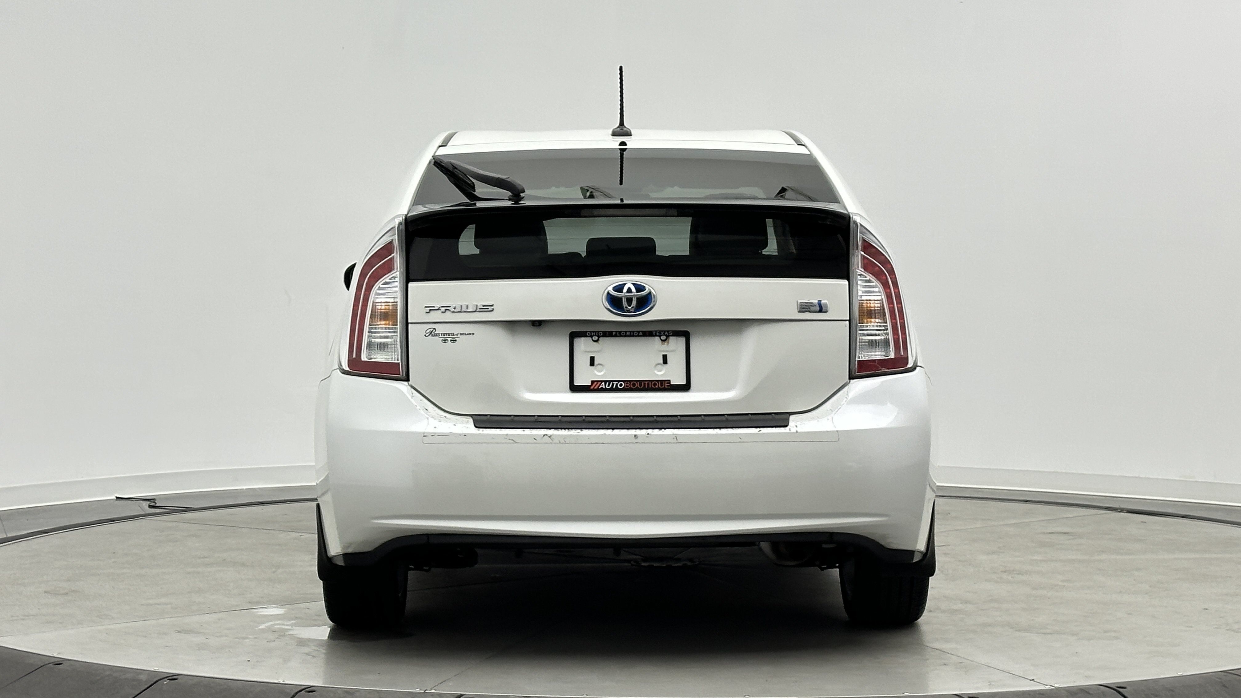 Used 2015 Toyota Prius Five w/ Advanced Technology Package FWD image 6