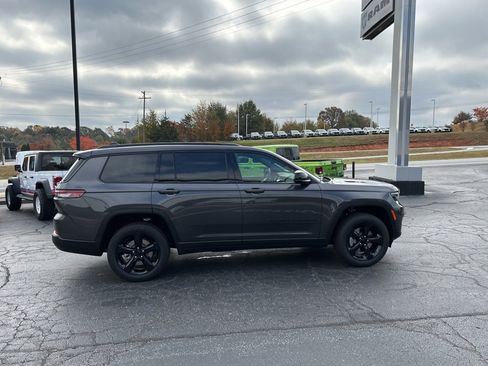 New 2025 Jeep Grand Cherokee L Limited w/ Luxury Tech Group II image 7