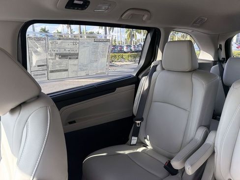 New 2026 Honda Odyssey EX-L image 11