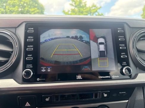 Used 2020 Toyota Tacoma Limited AWD/4WD image 35