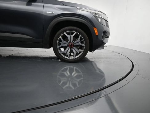 Used 2021 Kia Seltos S AWD/4WD image 11