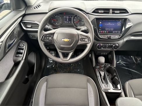 Used 2023 Chevrolet TrailBlazer LT w/ Convenience Package image 13