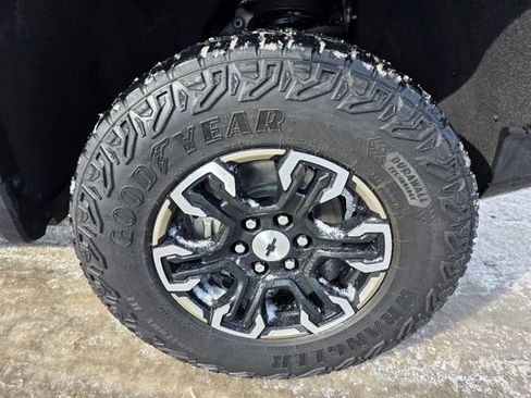 Used 2022 Chevrolet Silverado 1500 ZR2 w/ Technology Package image 6